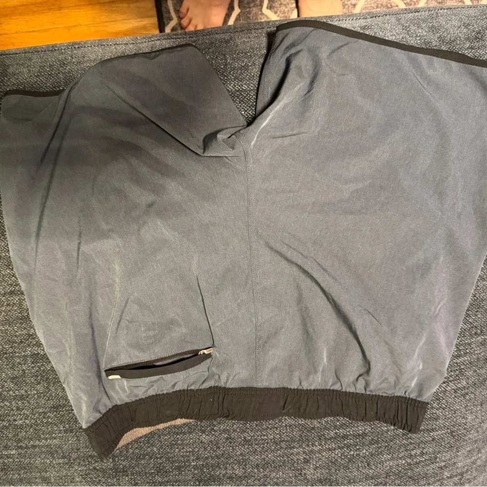 Vuori Men's Swim Trunks - Black - Picture 4 of 4